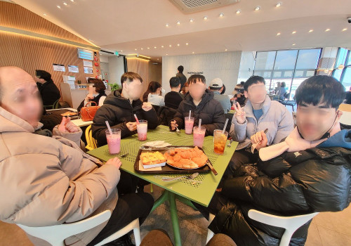 한파속에서 갖는 명절의 티타임